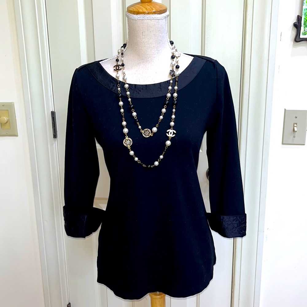 CHANEL classic and elegant embossed shirt
